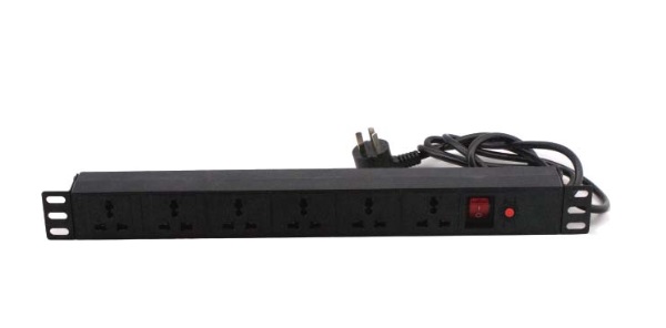 PDU PARA RACKS SPRYWIRE 6 PUERTOS CON PROTECTOR DE SOBRECARGA